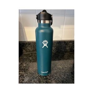 24 oz hydroflask with straw lid